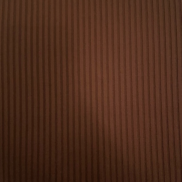 Keyhole back brown tee - Picture 4 of 6